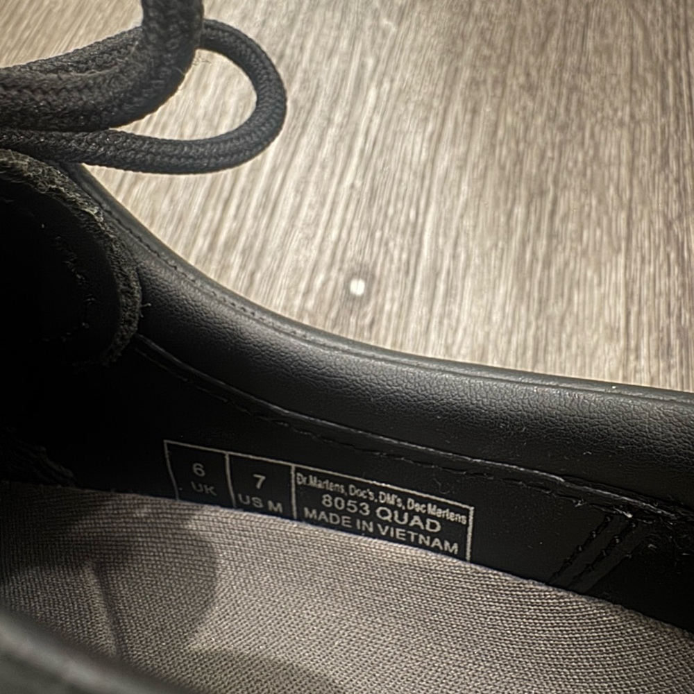 Dr.Marten Black Leather Platform shoe. Size: M 7, W 8.5 - Picture 7 of 8